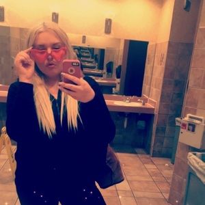 Meet your Posher, Catherine